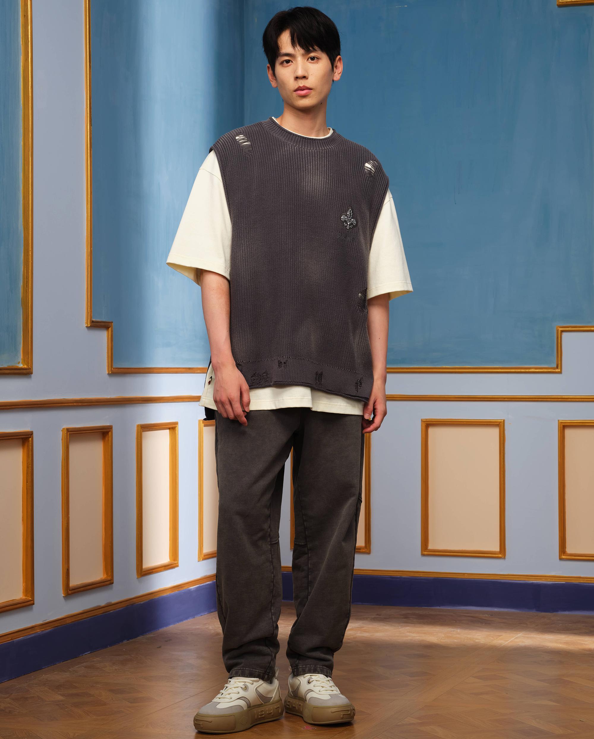 1010335-045 | MEN'S IRIS LOGO RIPPED COTTON SWEATER VEST | DARK SHADOW