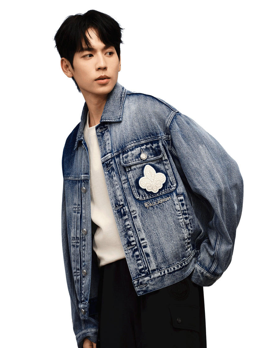 1010348-454 | MEN'S IRIS LOGO LOOSE FIT DENIM JACKET | INSIGNIA BLUE