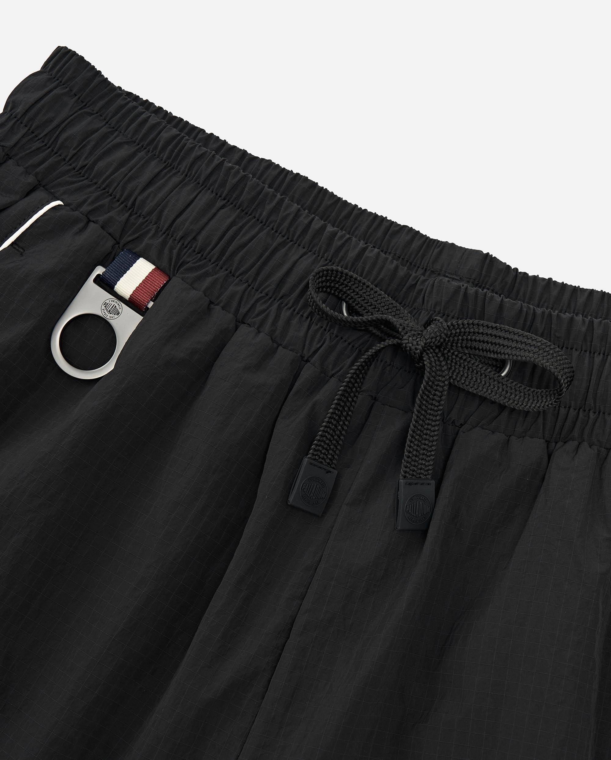 1010432-032 | MEN'S LOGO SIDE STRIPED LOOSE FIT CHECKED PANTS | TAP SHOE