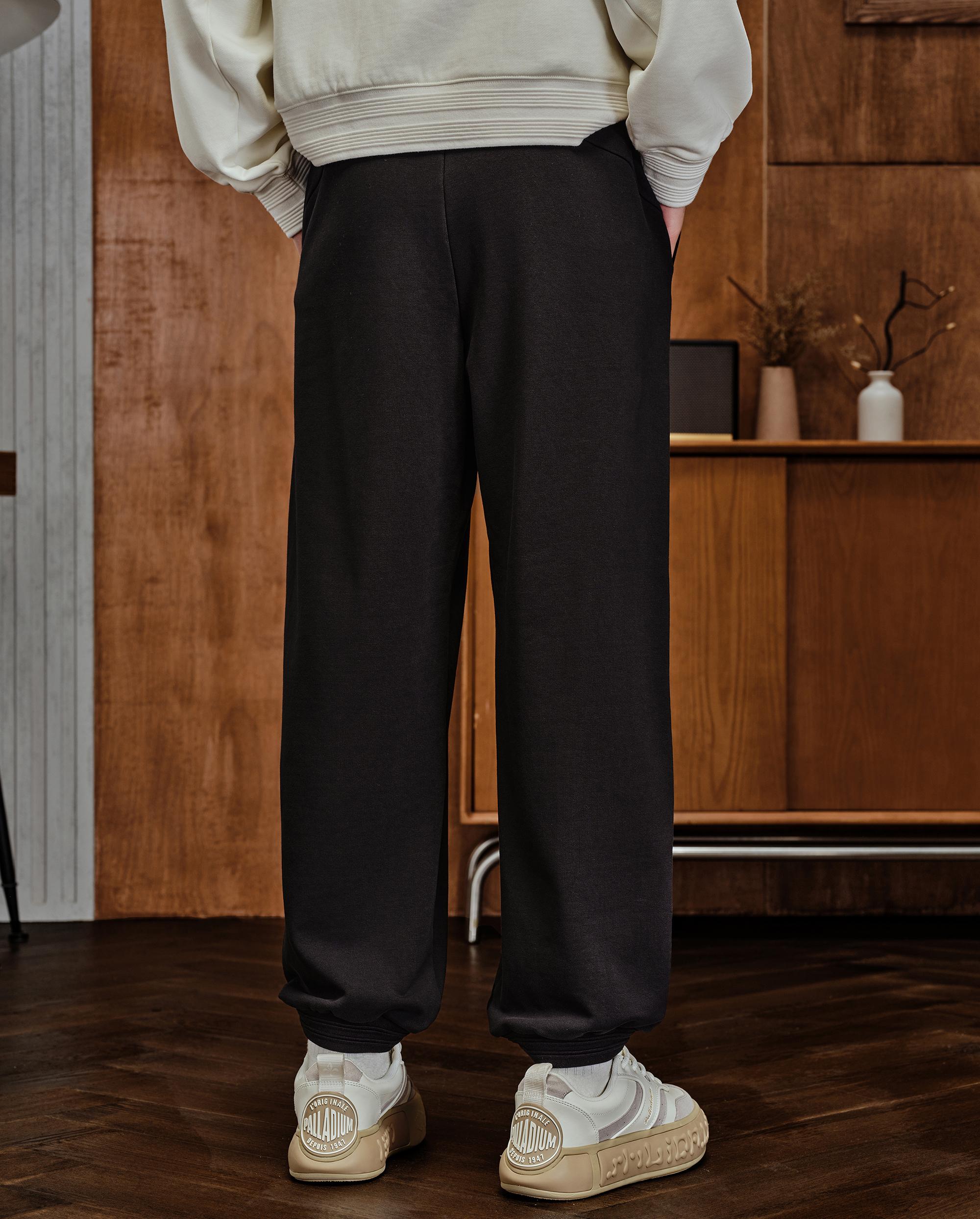 1010607-032 | MEN'S PALLADIUM LOGO JOGGER PANTS | TAP SHOE