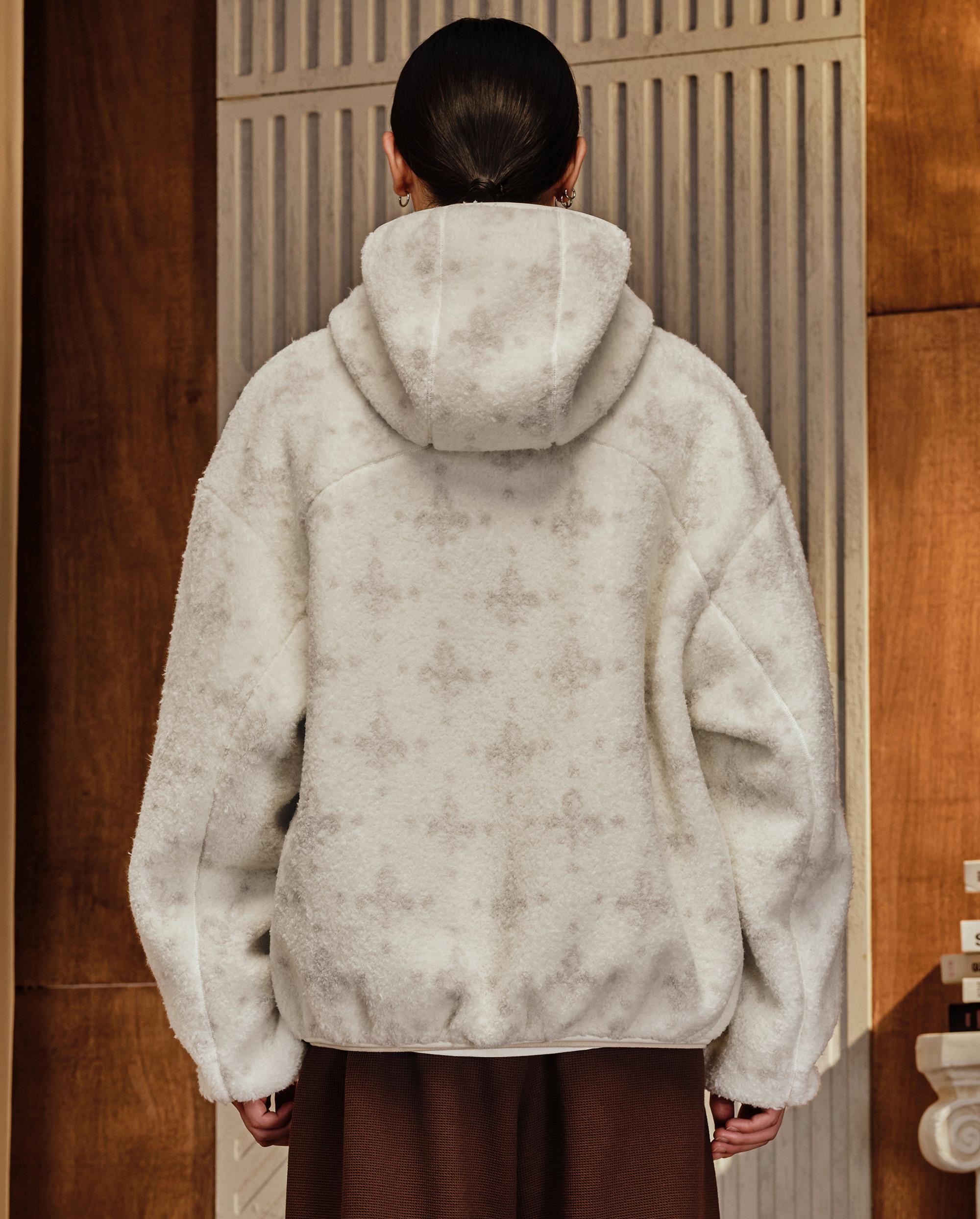 1010619-948 | MEN'S ALL-OVER IRIS LOGO FUZZY COTTON JACKET | WHT POLKA DOTS IRIS