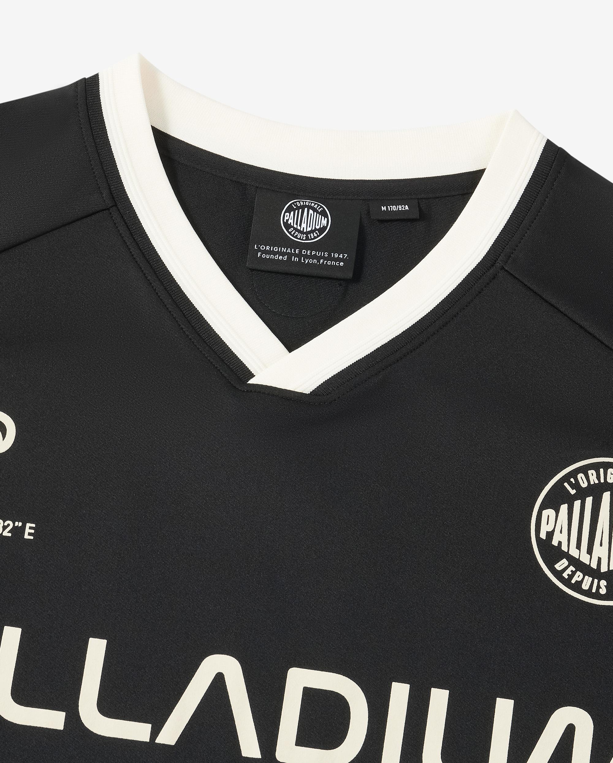 1011331-032 | MEN'S LOGO VINTAGE LOOSE FIT COLOR BLOCKS T-SHIRT | TAP SHOE