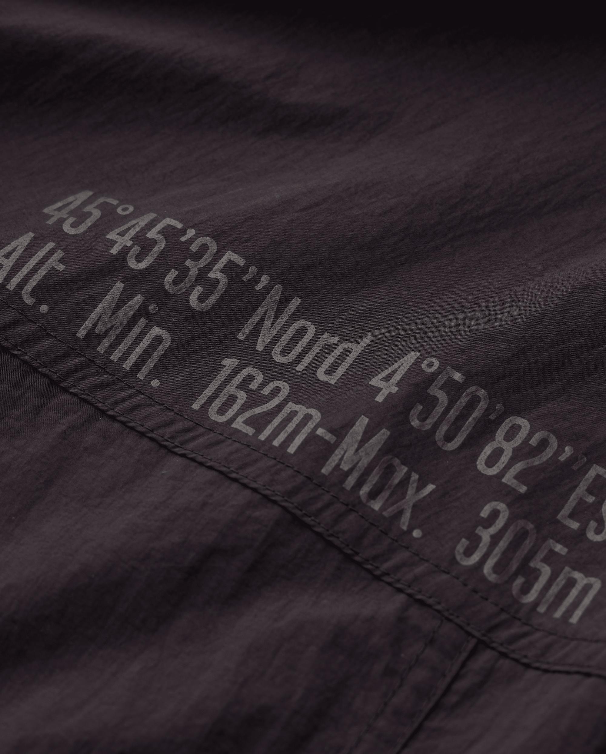 1011528-008 | MEN'S CARGO HOODED JACKET | BLACK