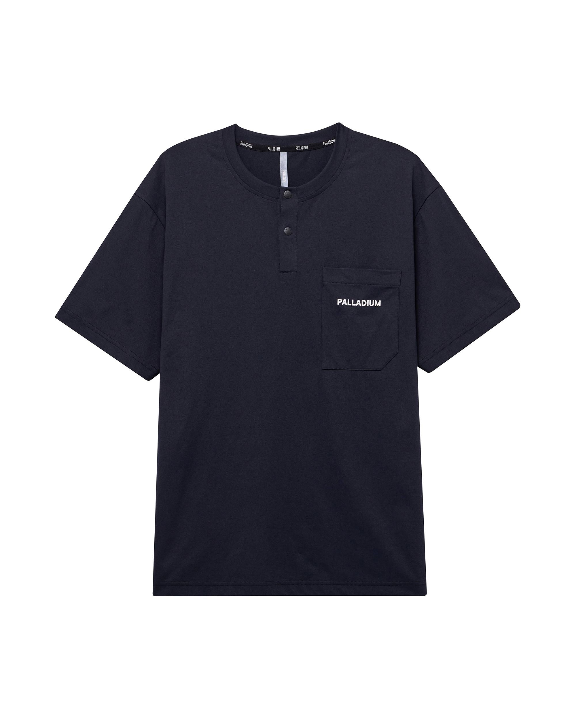 1011533-008 | MEN'S LOGO HENLEY COLLAR POCKET T-SHIRT | BLACK