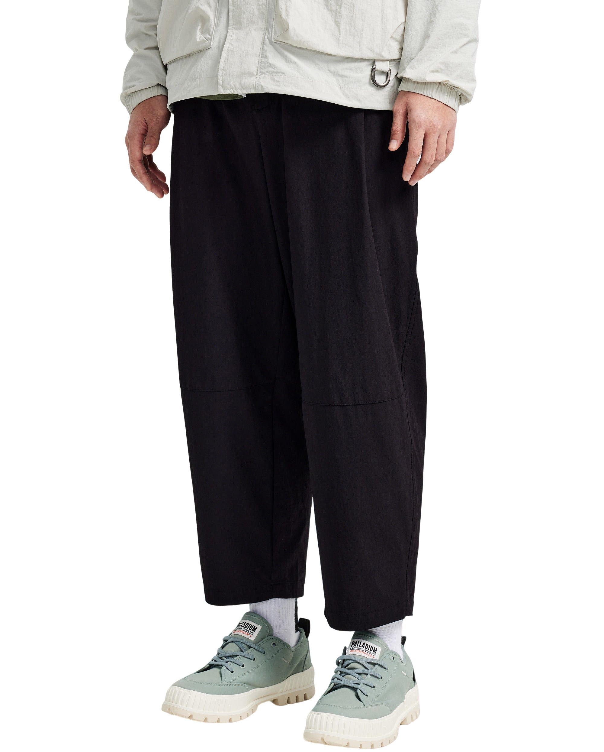 1011534-008 | MEN'S BARREL LEG PANTS | BLACK
