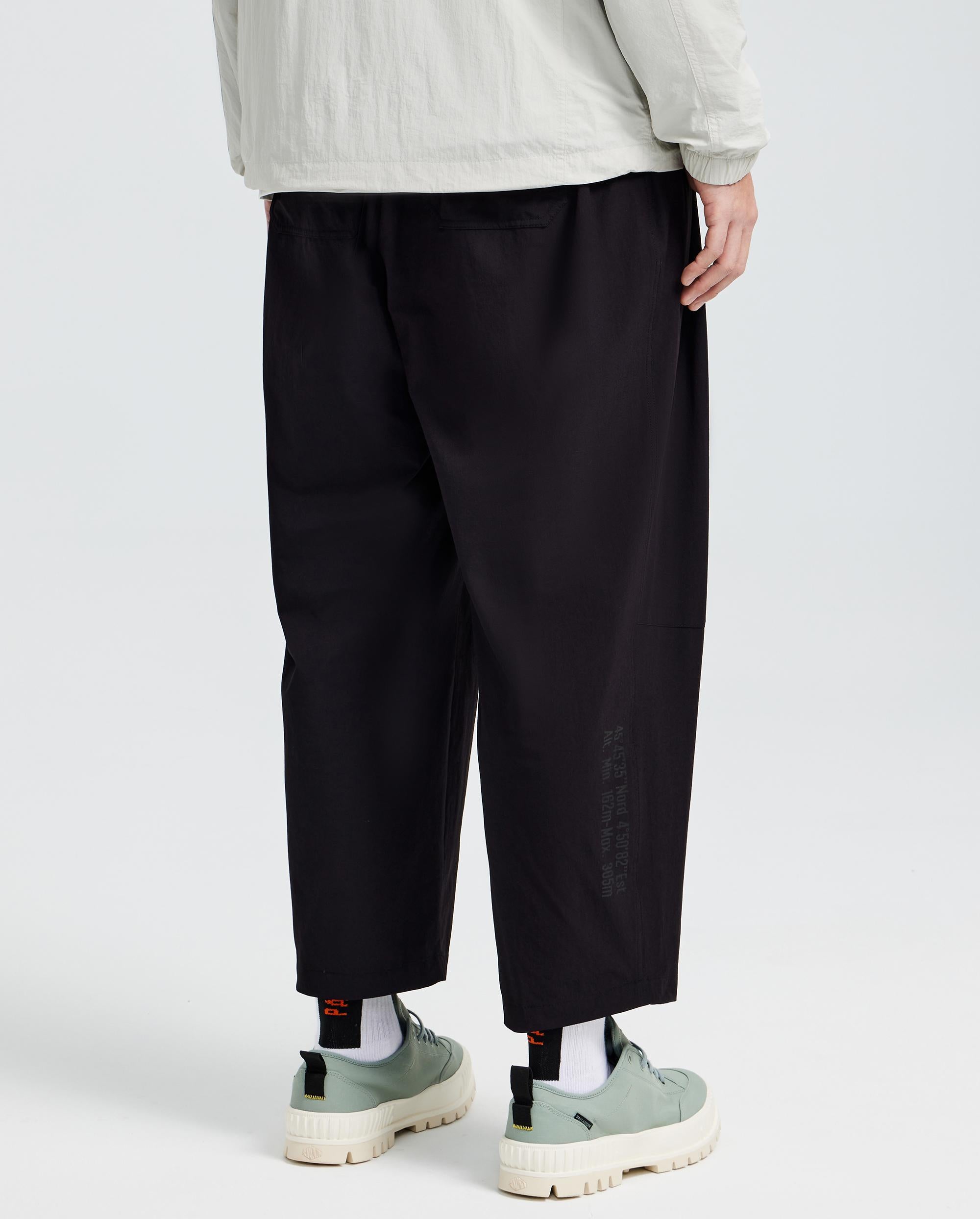 1011534-008 | MEN'S BARREL LEG PANTS | BLACK