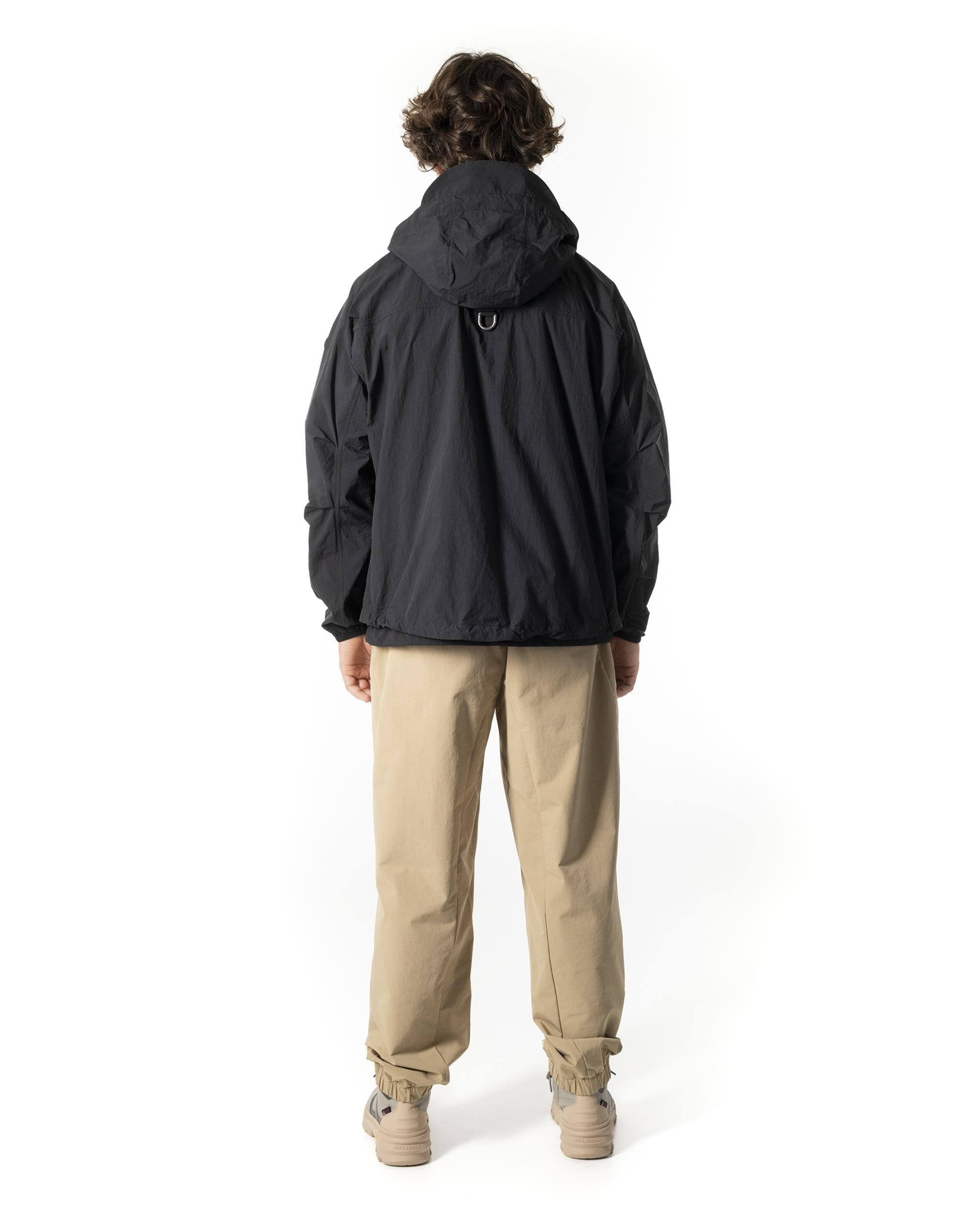 1011706-008 | MEN'S HOODED JACKET | BLACK