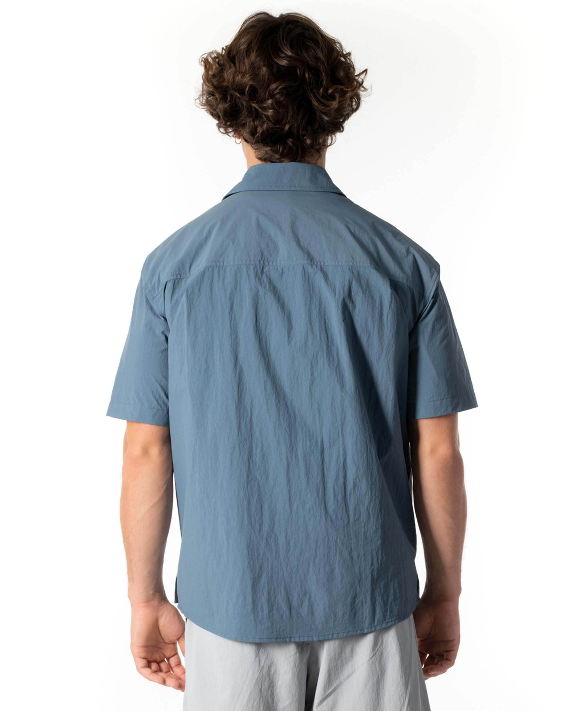 1011728-441 | MEN'S SHORT SLEEVES SHIRT | DUSTED BLUE