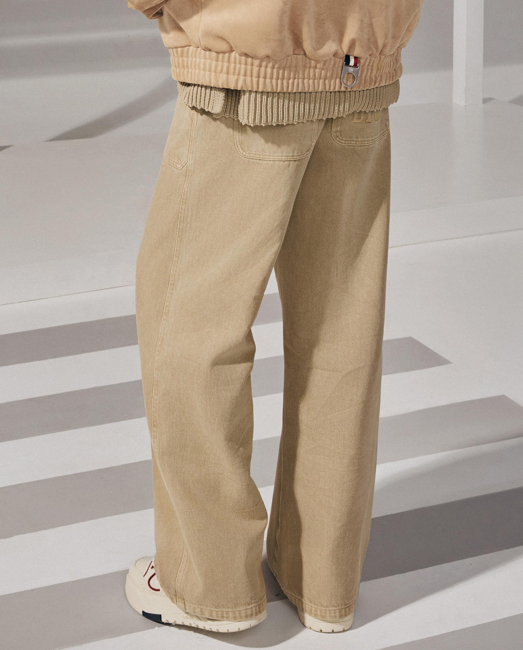 1011826-158 | MEN'S LOOSE FIT CARGO JEANS | MILK TEA