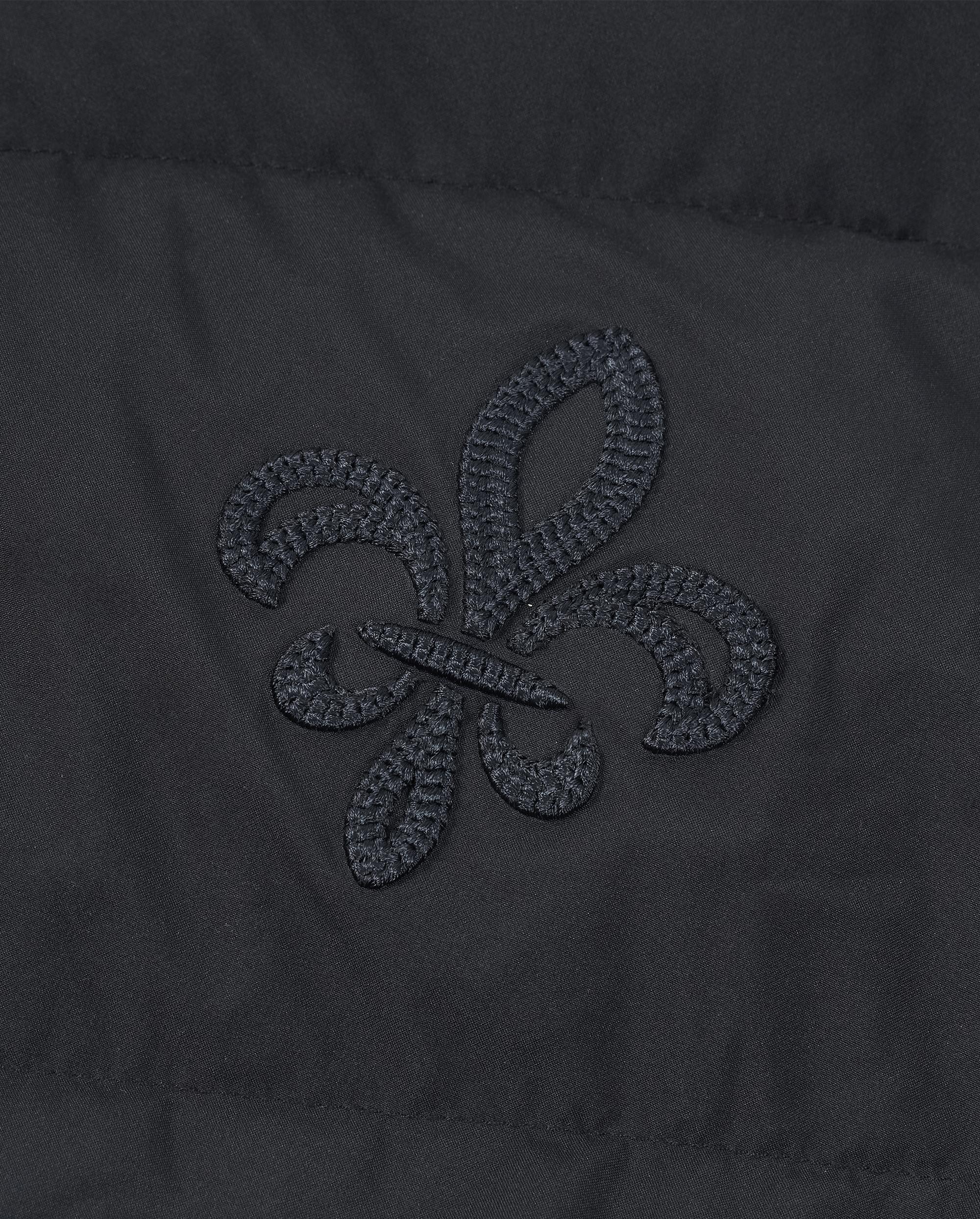 1011842-032 | MEN'S EMBROIDERED IRIS LOGO DOWN VEST JACKET | TAP SHOE