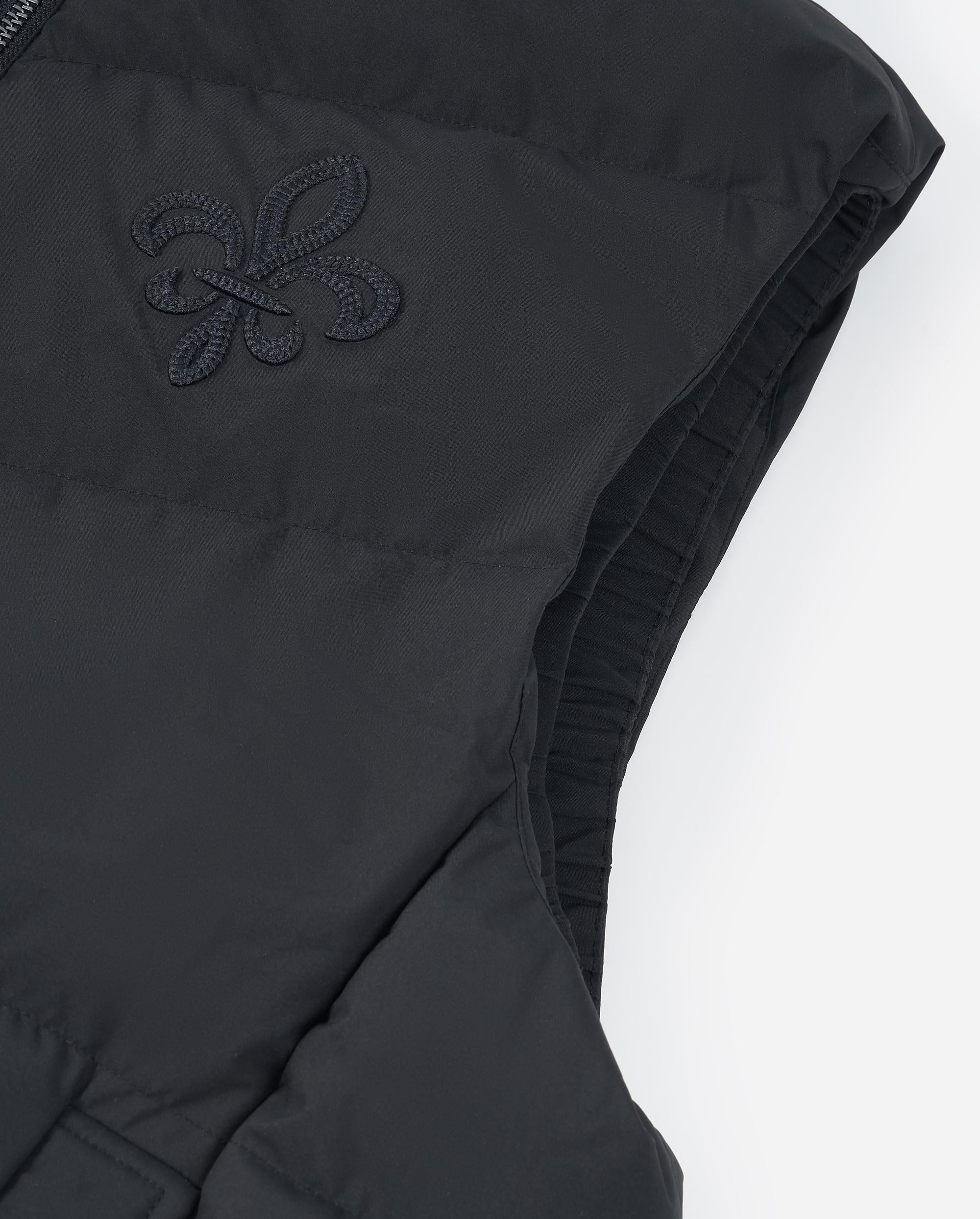 1011842-032 | MEN'S EMBROIDERED IRIS LOGO DOWN VEST JACKET | TAP SHOE