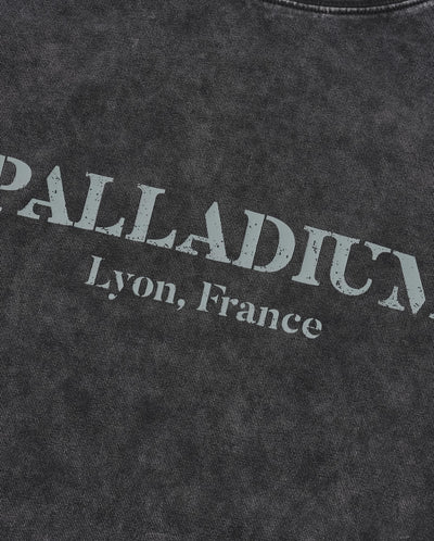 1011846-032 | MEN'S PALLADIUM LOGO LOOSE FIT WASHED T-SHIRT | TAP SHOE