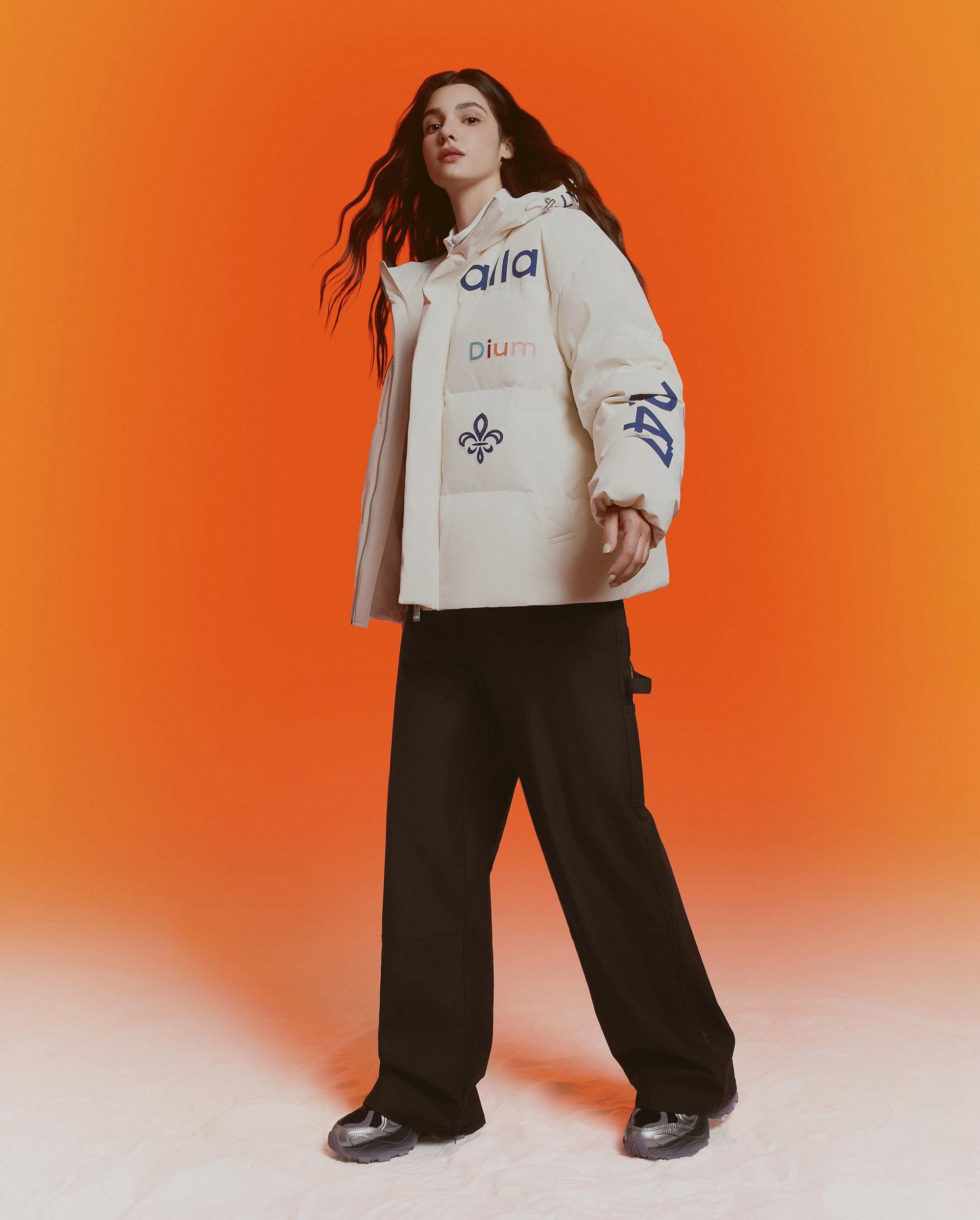 1011852-262 | MEN'S PALLADIUM LOGO HOODED DOWN JACKET | MARSHMALLOW