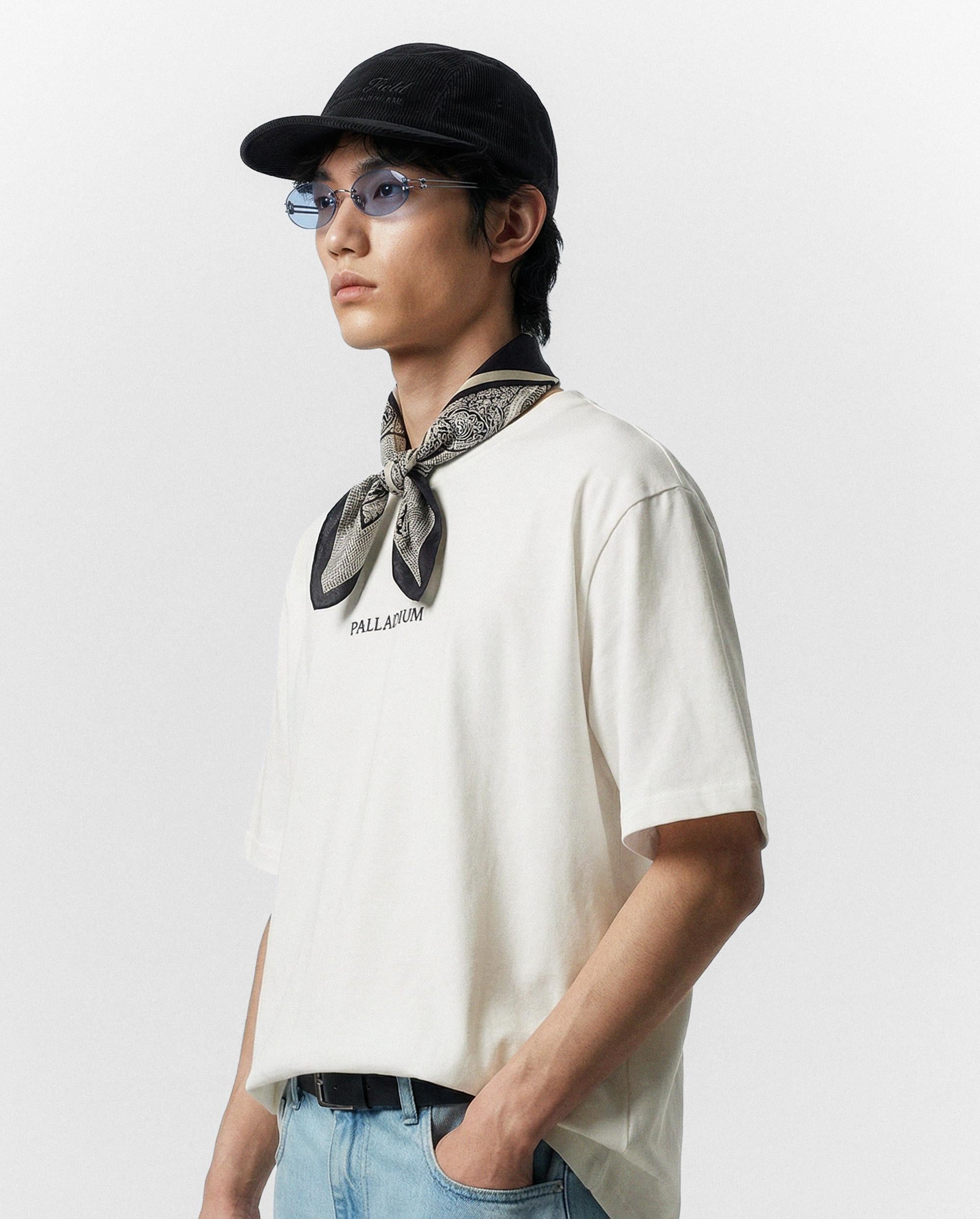 1013006-262 | MEN'S VINTAGE PALLADIUM LOGO T-SHIRT | MARSHMALLOW