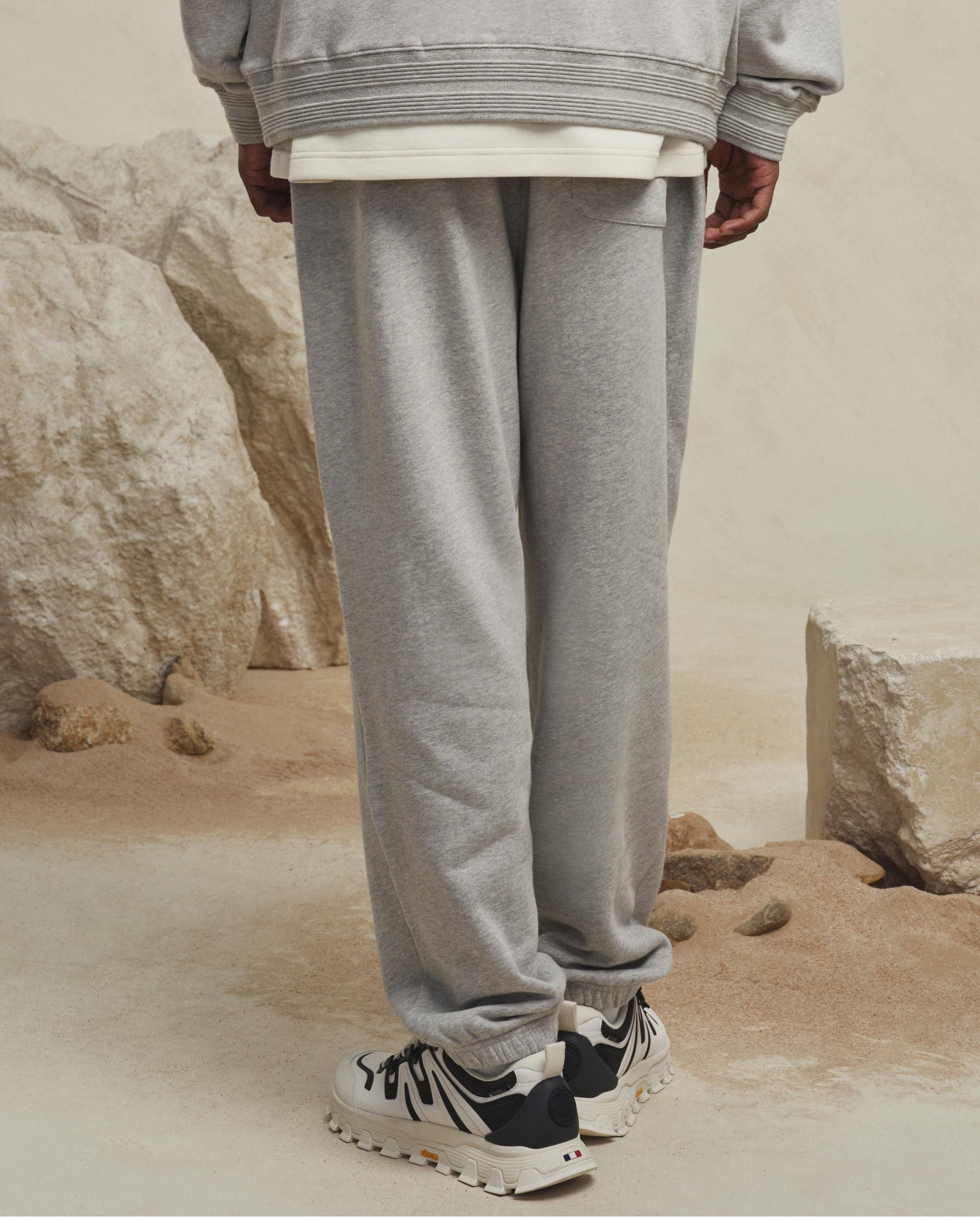 107764-031 | MEN'S PALLADIUM LOGO COTTON JOGGER PANTS | FLINT GRAY