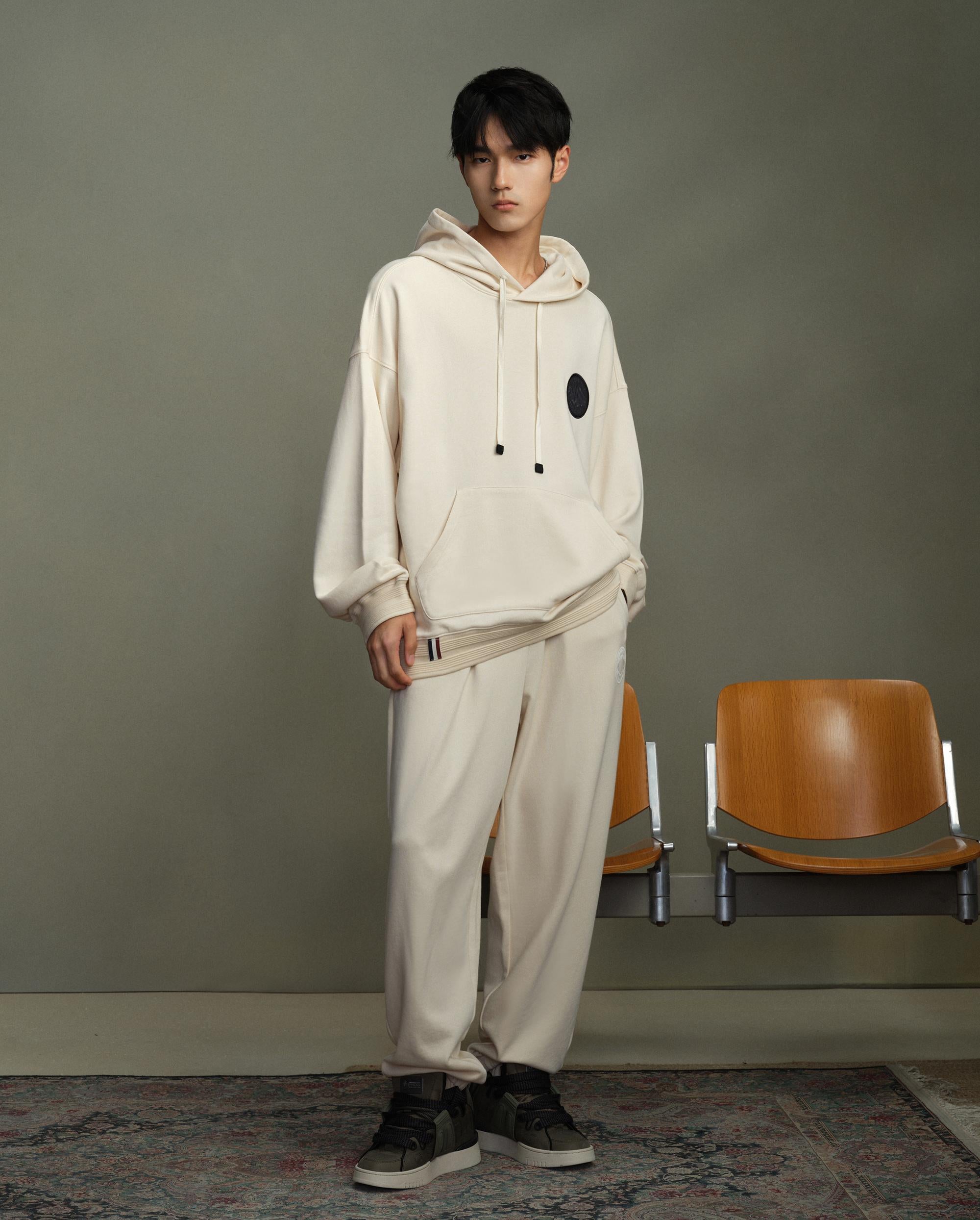 107779-295 | MEN'S PALLADIUM LOGO LOOSE FIT COTTON HOODIE | BIRCH