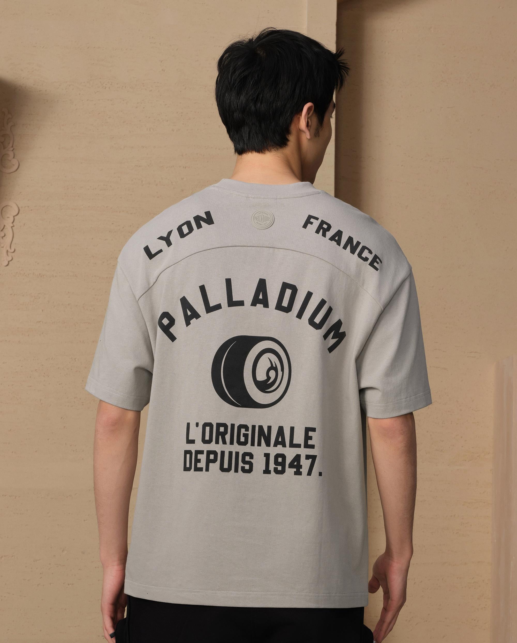 109644-031 | MEN'S HERITAGE PALLADIUM LOGO LOOSE FIT COTTON T-S | FLINT GRAY