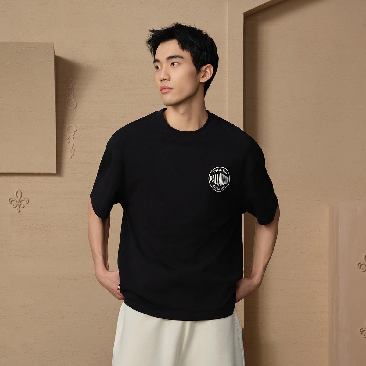 109644-032 | MEN'S HERITAGE PALLADIUM LOGO LOOSE FIT COTTON T-S | TAP SHOE