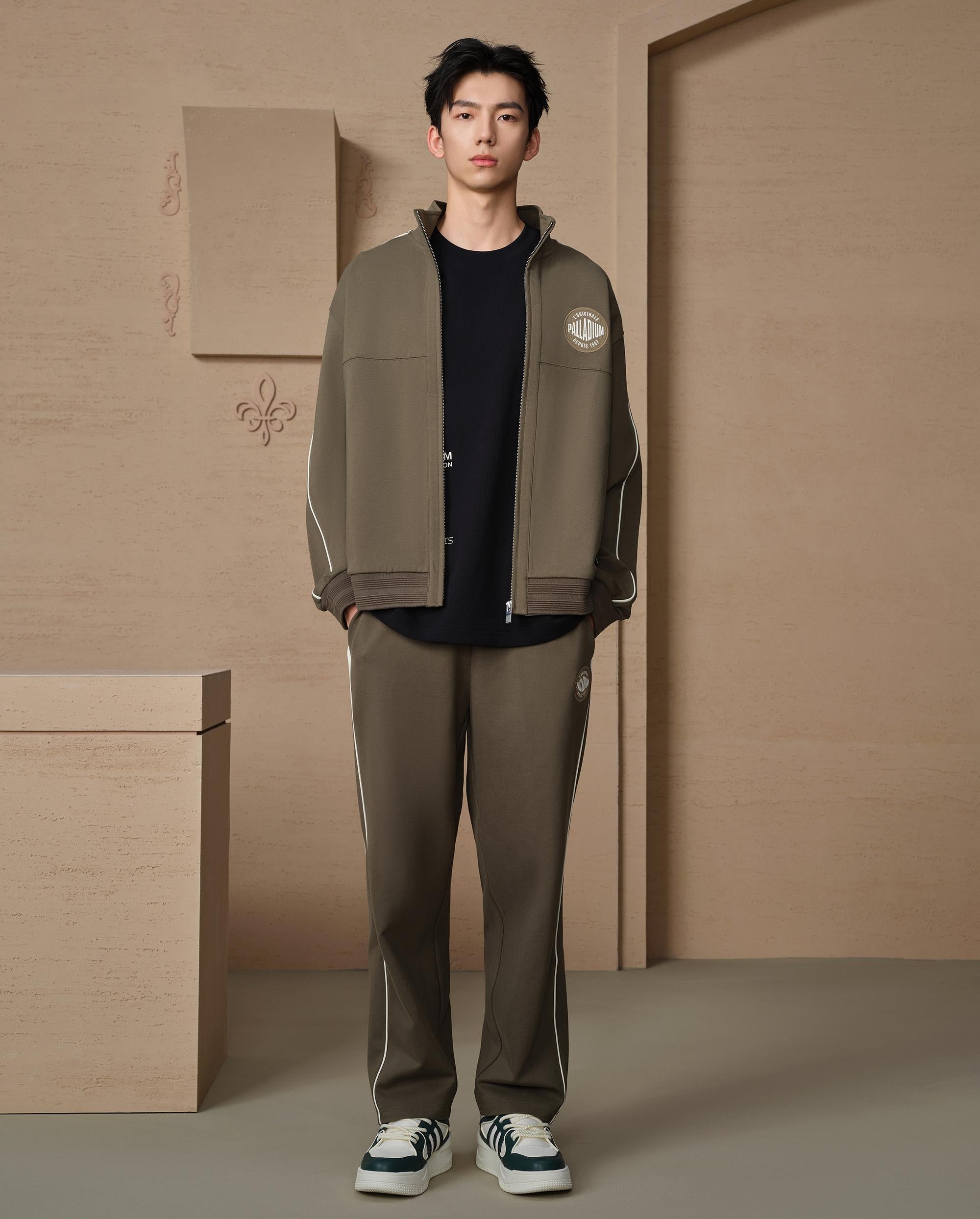 109658-367 | MEN'S PALLADIUM LOGO SIDE STRIPED JACKET | TEA LEAF