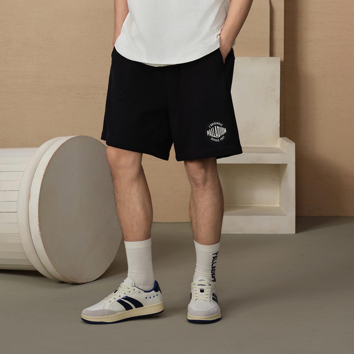 109689-032 | MEN'S VINTAGE PALLADIUM LOGO LOOSE FIT SHORTS | TAP SHOE