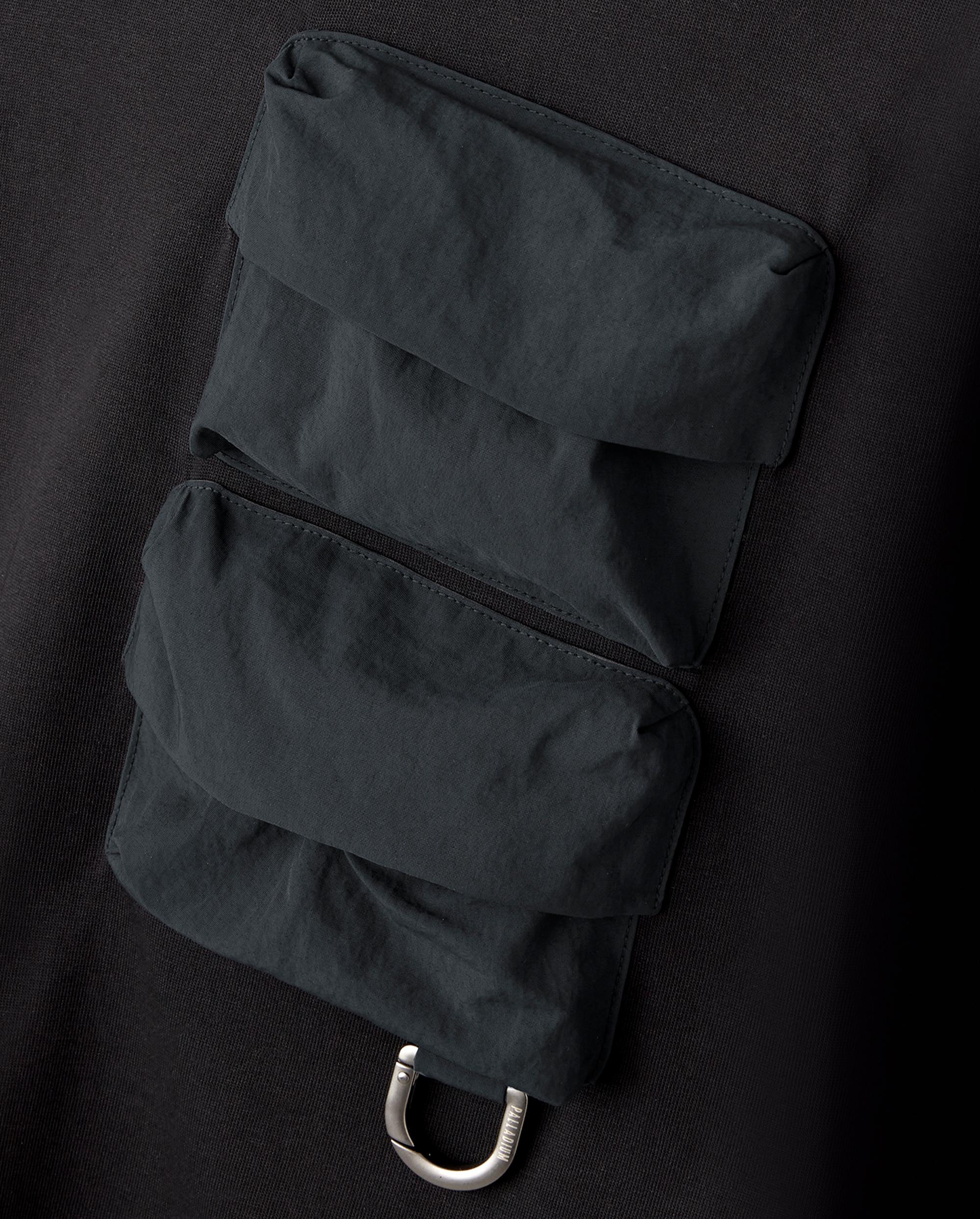 1711711-008 | UNISEX 3D POCKETS LONG SLEEVES T-SHIRT | BLACK