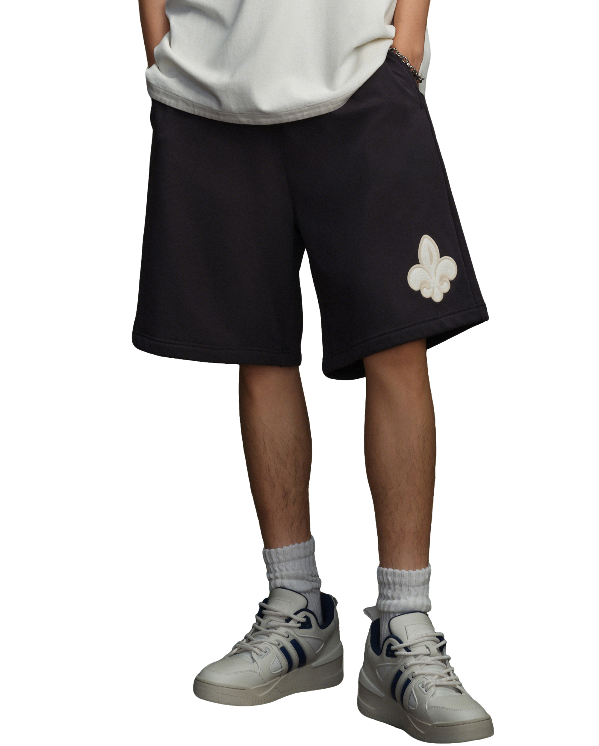 178025-033 | UNISEX EMBROIDERED IRIS LOGO SHORTS | BLK OYSTER