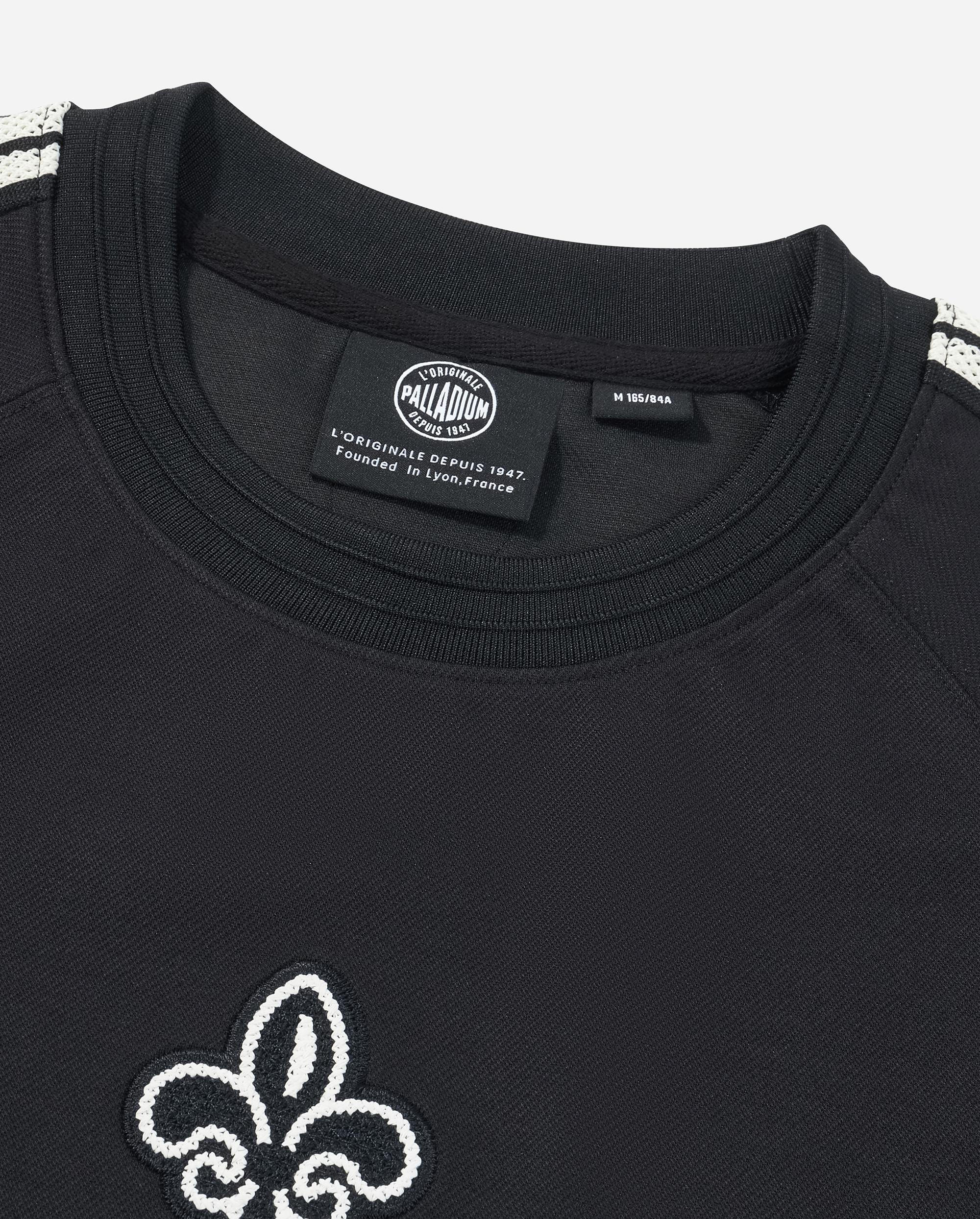 1911367-032 | WOMEN'S IRIS LOGO SIDE TAPED SWEATSHIRT | TAP SHOE