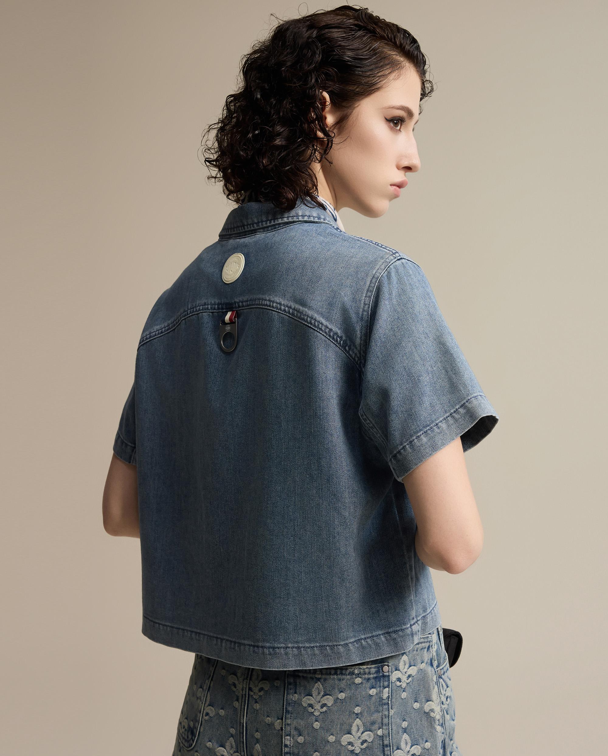 1911395-424 | WOMEN'S EMBROIDERED IRIS LOGO DENIM SHIRT | BLUE SHADOW