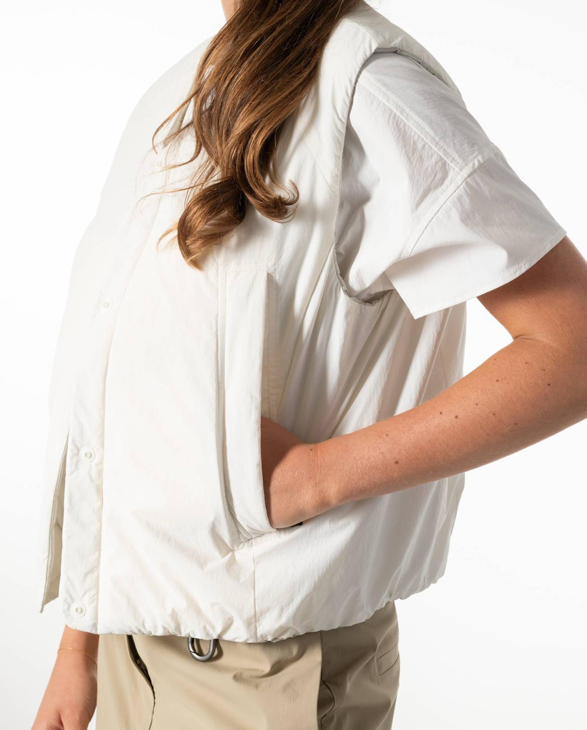 1911713-026 | WOMEN'S WATER REPELLENT REVERSIBLE PADDED VEST JAC | FRESH GREY