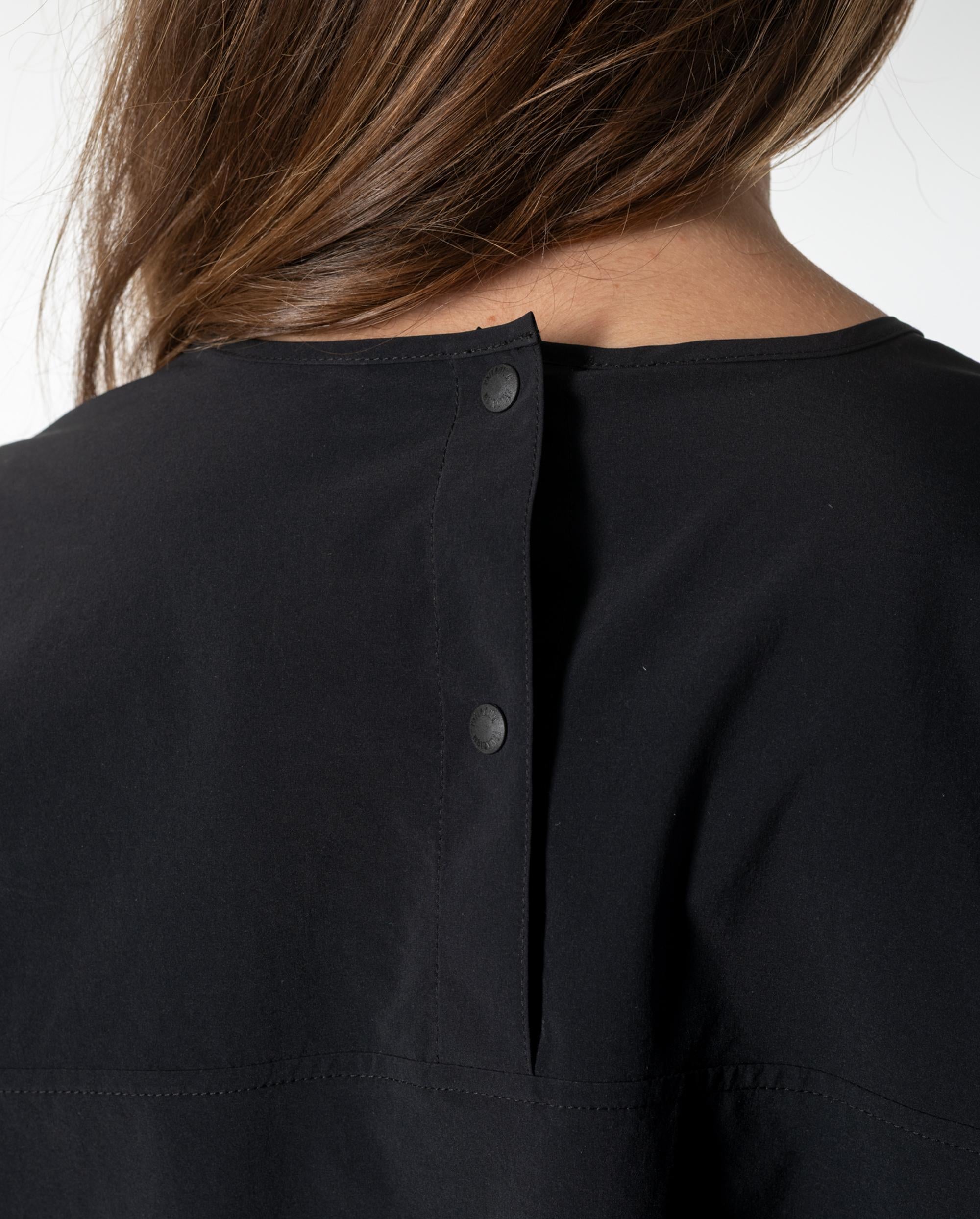 1911719-008 | WOMEN'S POCKET T-SHIRT | BLACK