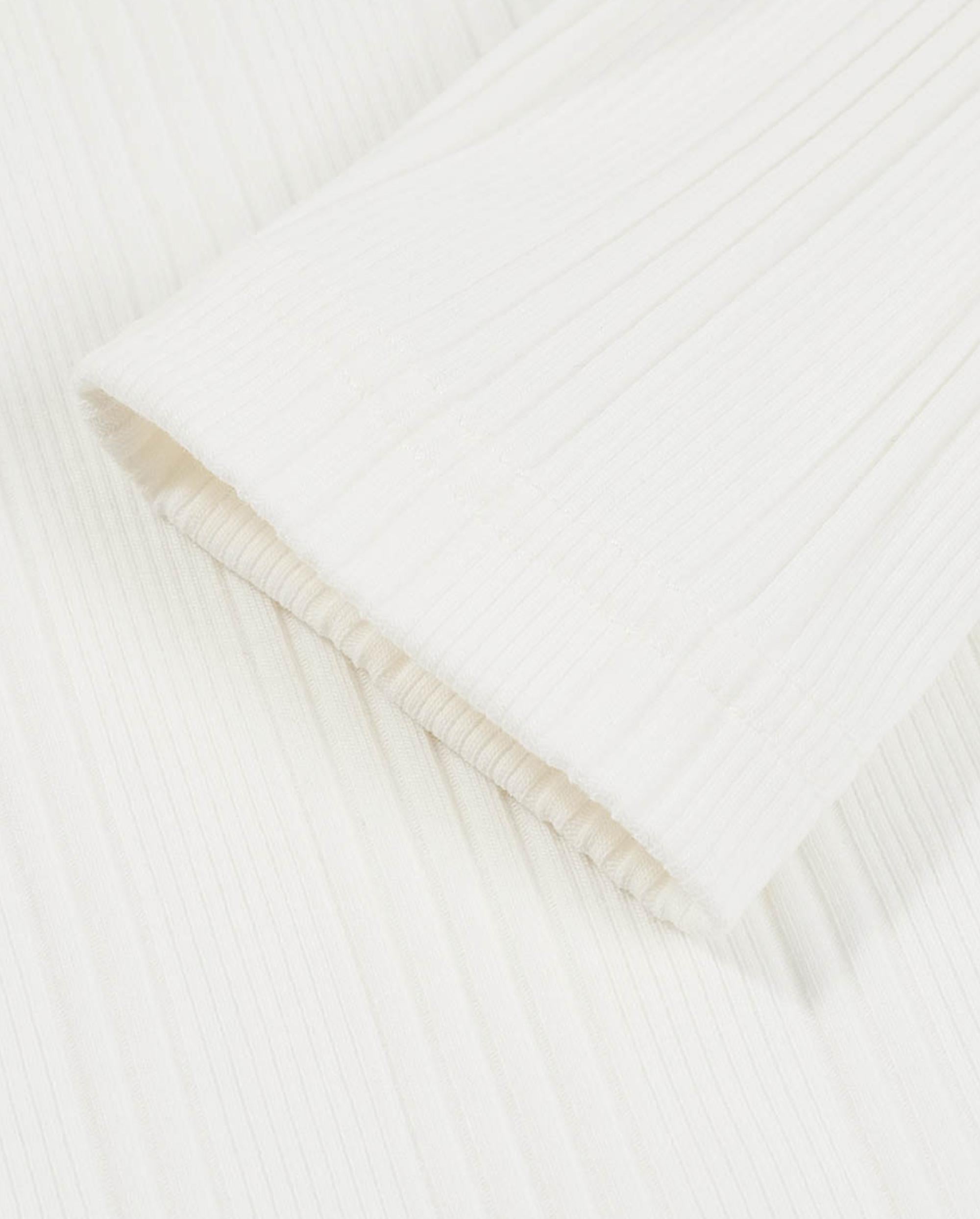 1911927-262 | WOMEN'S IRIS LOGO U-NECK LONG SLEEVES TOP | MARSHMALLOW