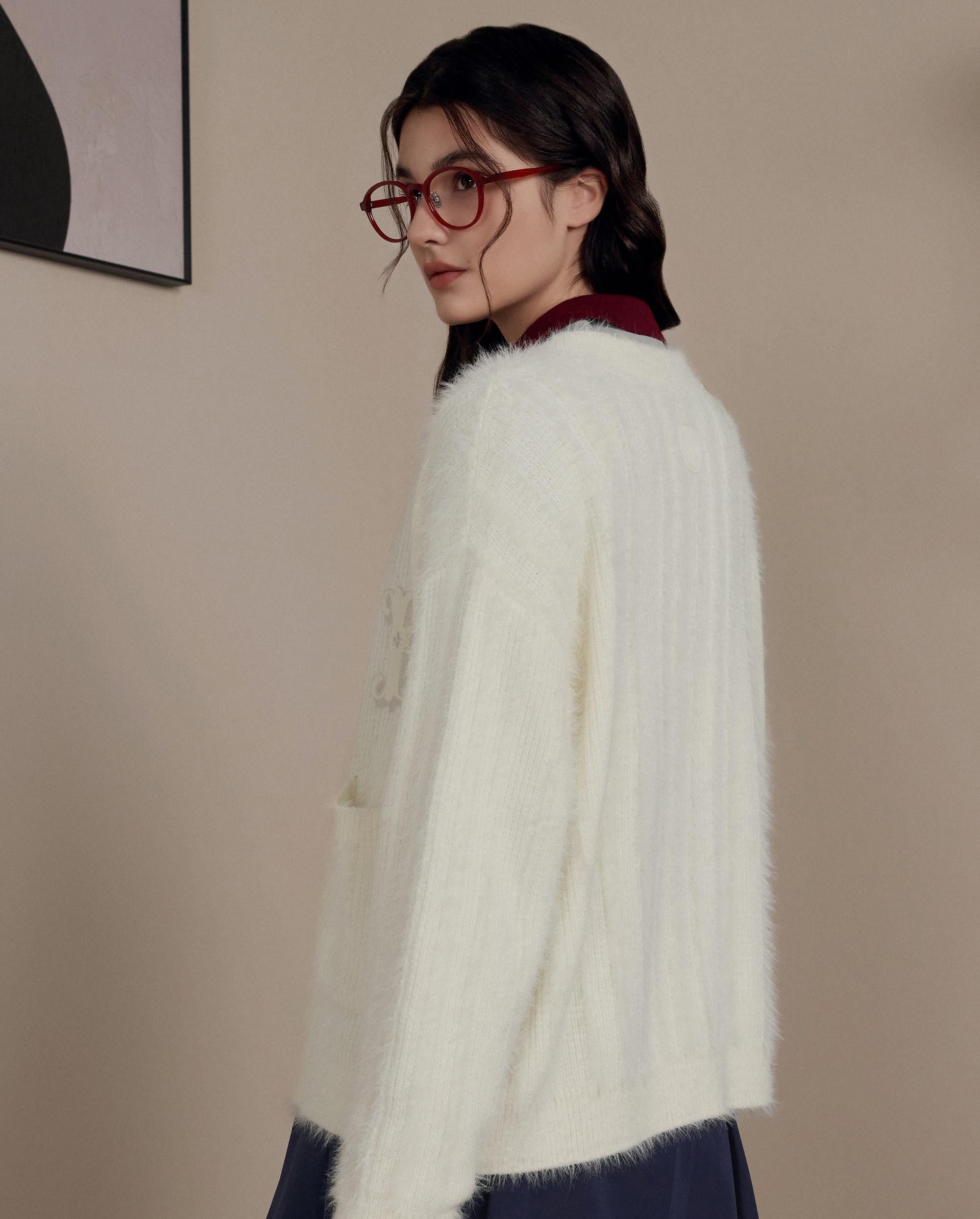 1911981-232 | WOMEN'S EMBROIDERED P LOGO V-NECK CARDIGAN | VANILLA ICE