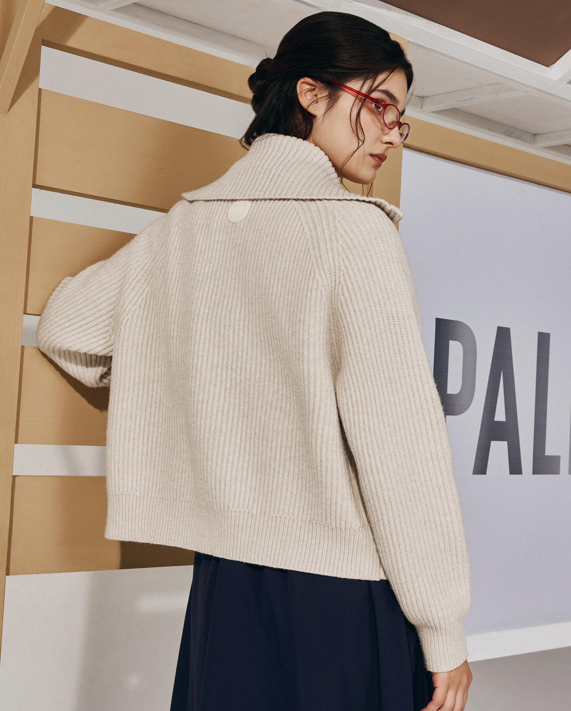 1911985-043 | WOMEN'S IRIS LOGO REVERSIBLE ZIP CARDIGAN | OYSTER GRAY