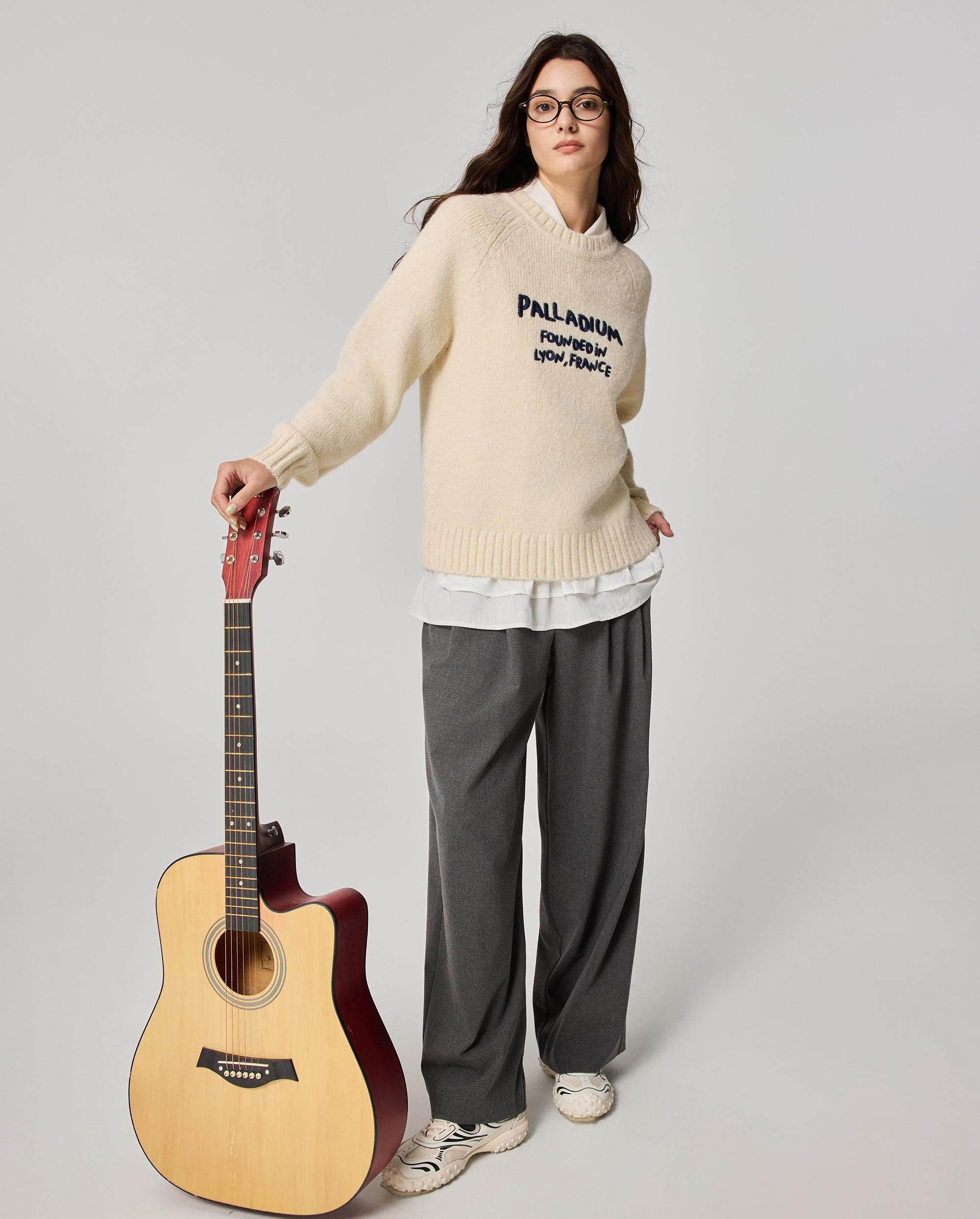 1911986-232 | WOMEN'S PALLADIUM LOGO SWEATER | VANILLA ICE