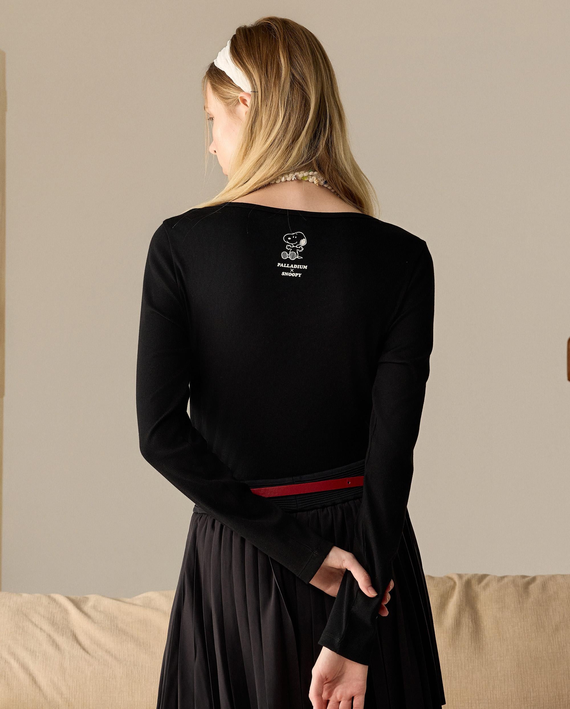 1912587-032 | PALLADIUM X SNOOPY WOMEN'S LOGO SLIM-FIT T-SHIRT | TAP SHOE