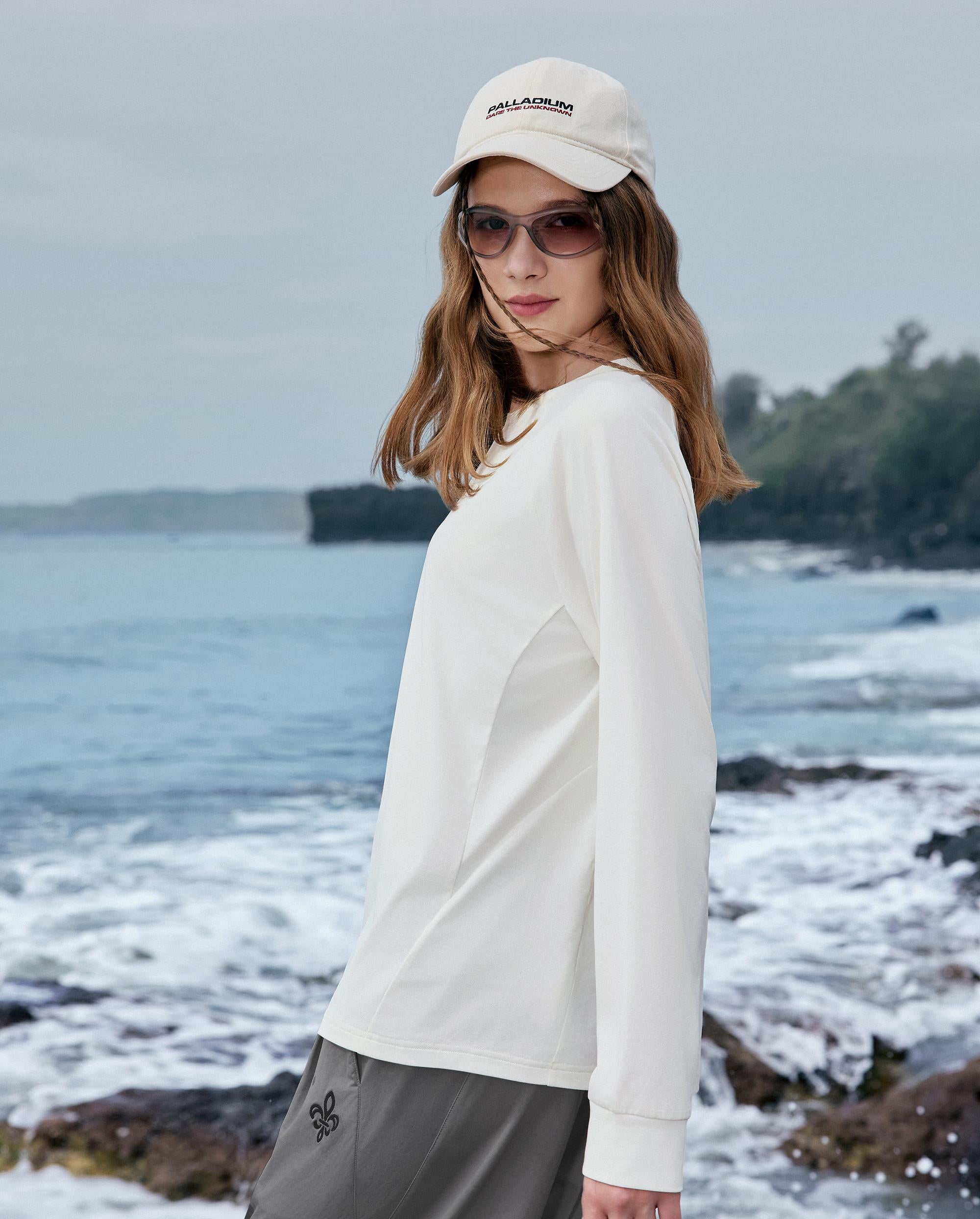 1912668-262 | WOMEN'S IRIS LOGO LOOSE FIT LONG SLEEVES T-SHIRT | MARSHMALLOW