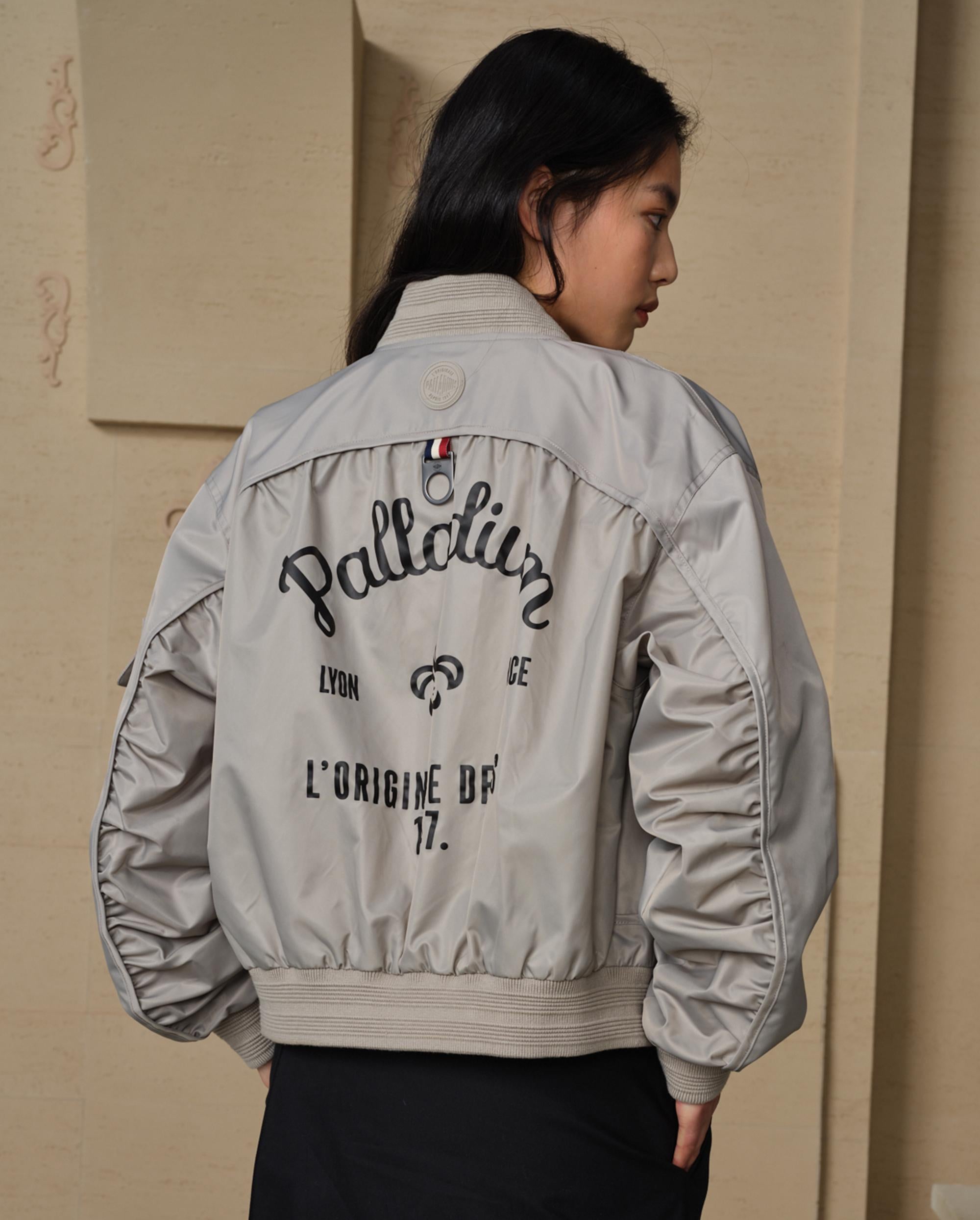 199751-031 | WOMEN'S PALLADIUM LOGO BOMBER JACKET | FLINT GRAY