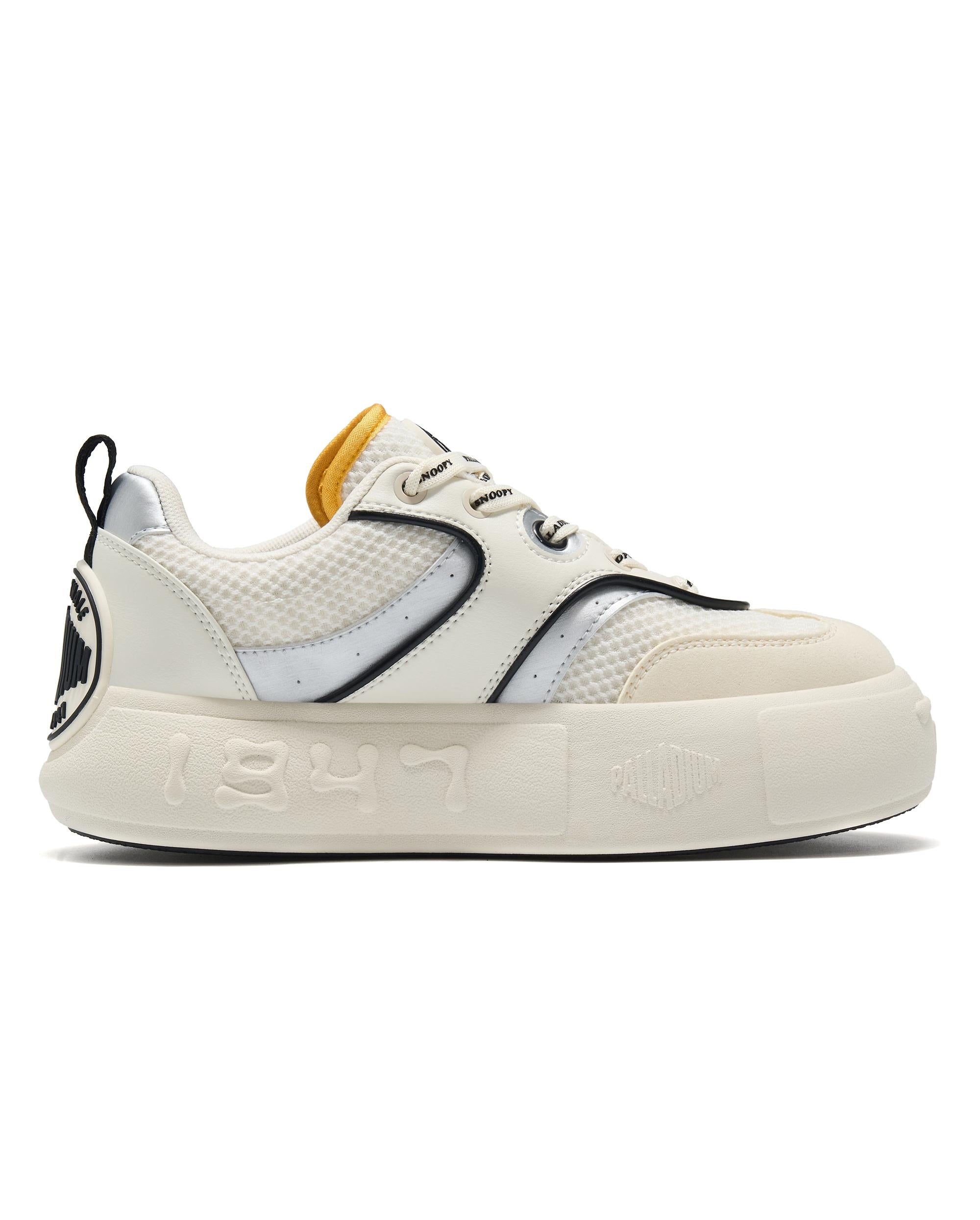 94738-102-M | PALLADIUM X SNOOPY WOMEN'S PALLANOTE SNEAKERS | WHITE/BLACK