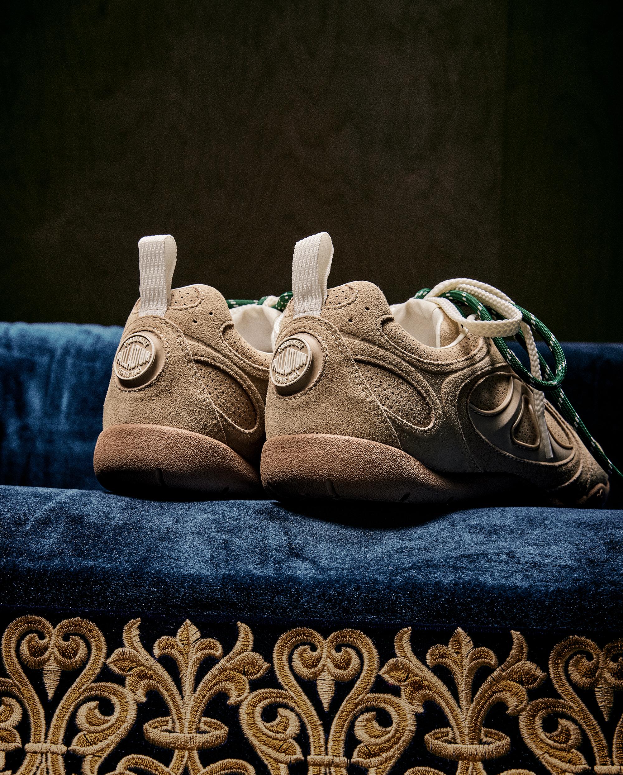 94912-204-M | WOMEN'S PALLARACE SNEAKERS | HK/BN