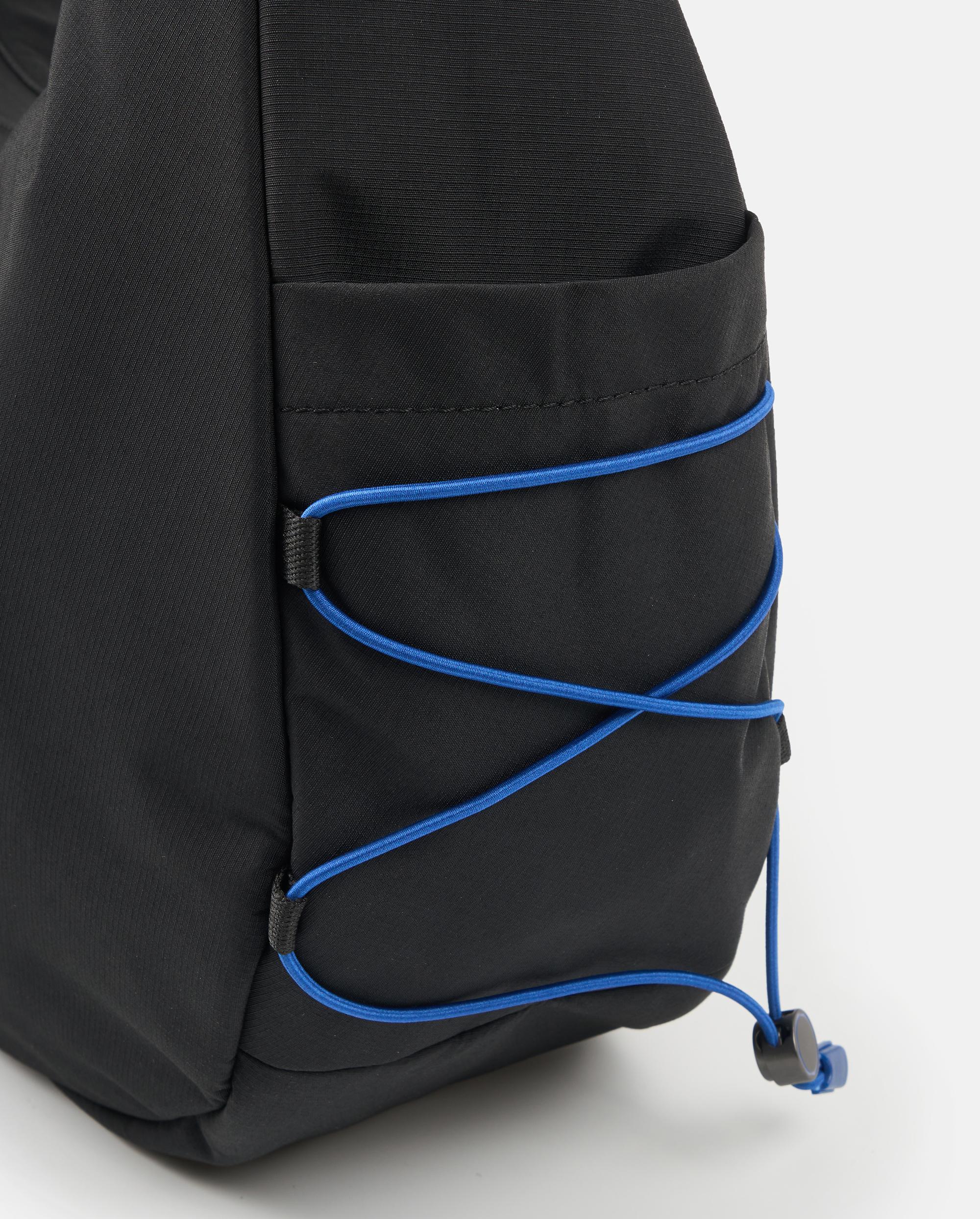 BG699-032 | BLUE CIRCLE LOGO WATER REPELLENT CROSSBODY BAG | TAP SHOE