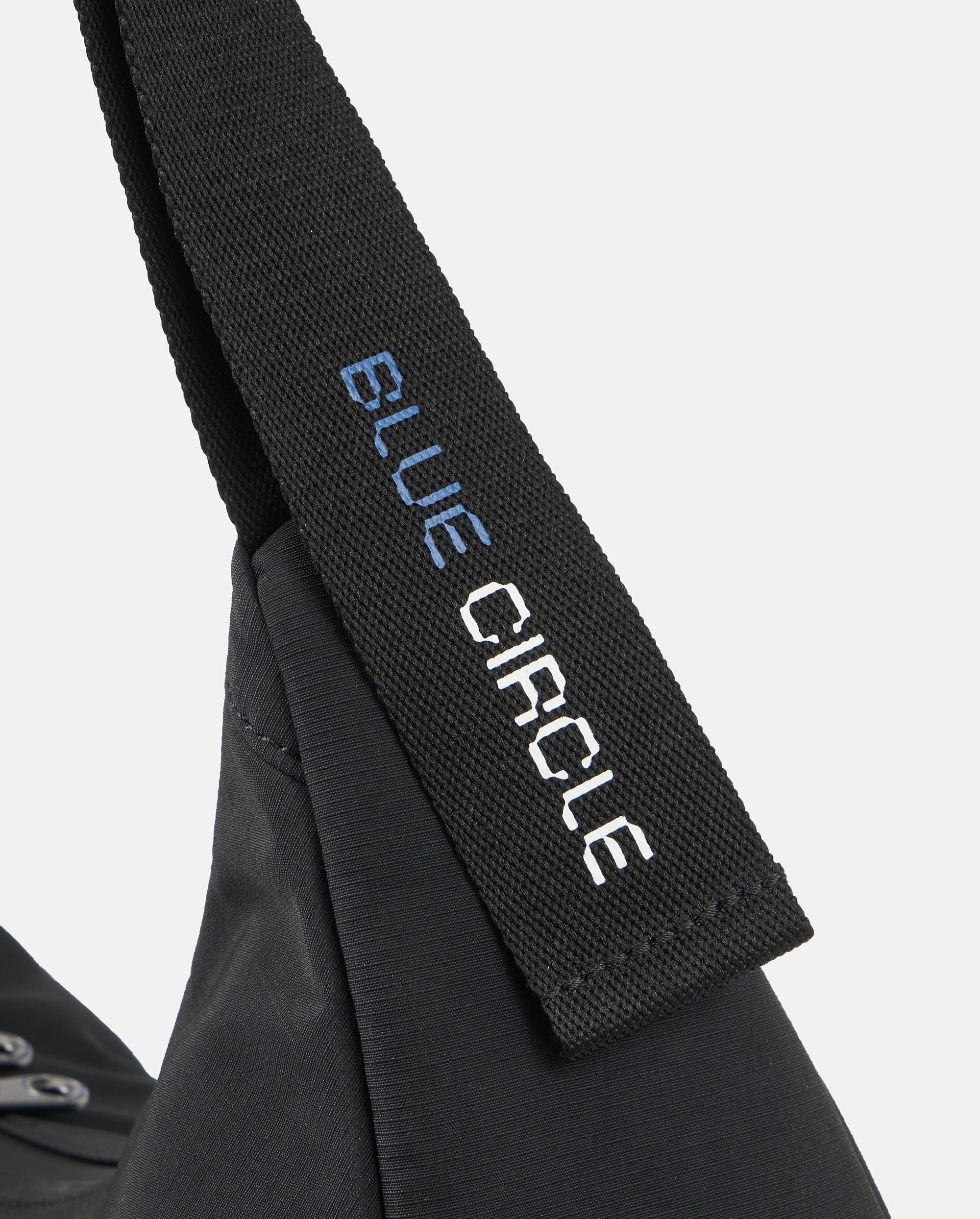 BG699-032 | BLUE CIRCLE LOGO WATER REPELLENT CROSSBODY BAG | TAP SHOE