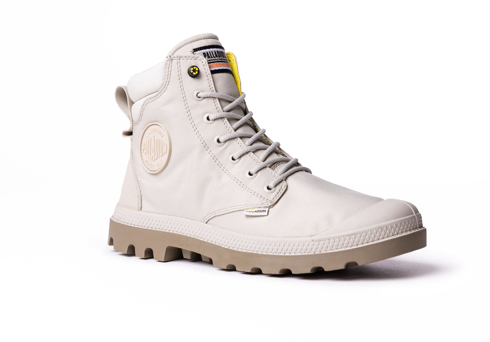 palladium pampa sc rcycl wp+ n Oshmans限定 パラディウムのアースコレクションからオッシュマンズ限定の防水